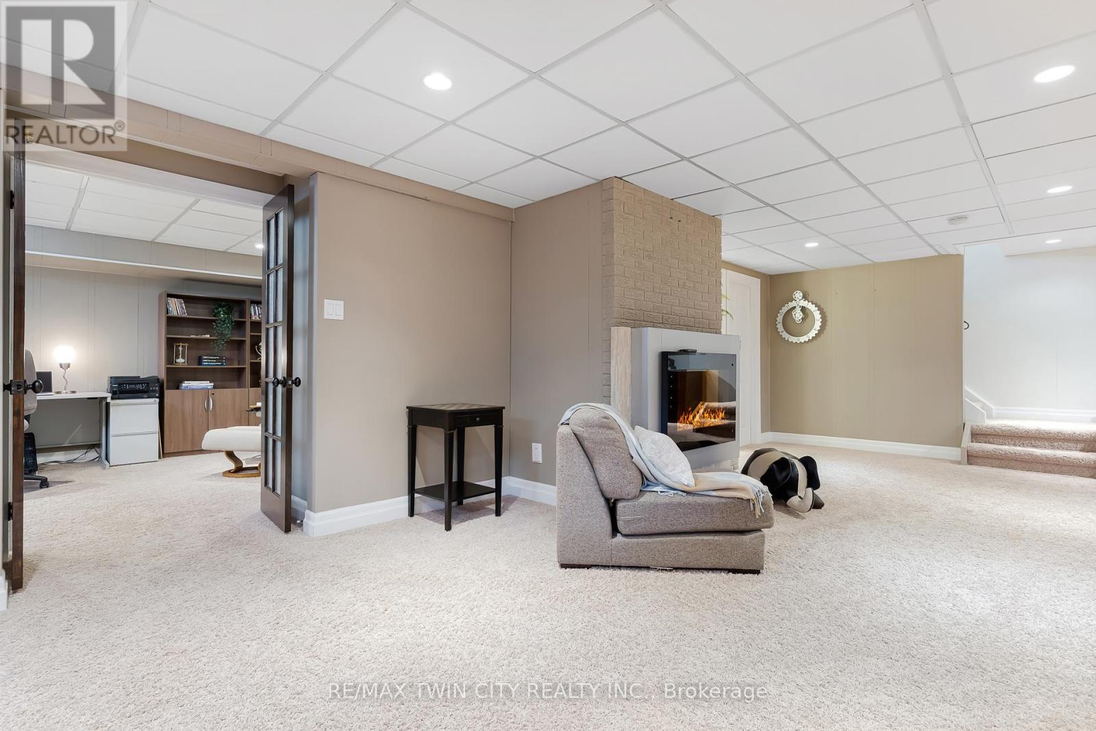286 Normandy Avenue, Waterloo, Ontario  N2K 1X7 - Photo 37 - X13144036