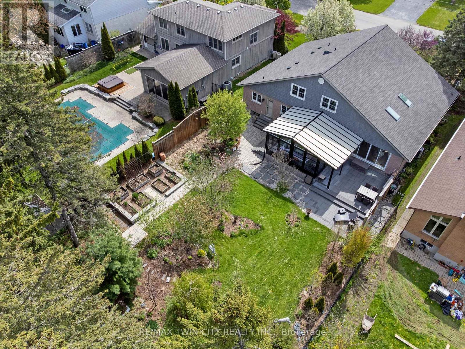 286 Normandy Avenue, Waterloo, Ontario  N2K 1X7 - Photo 40 - X13144036