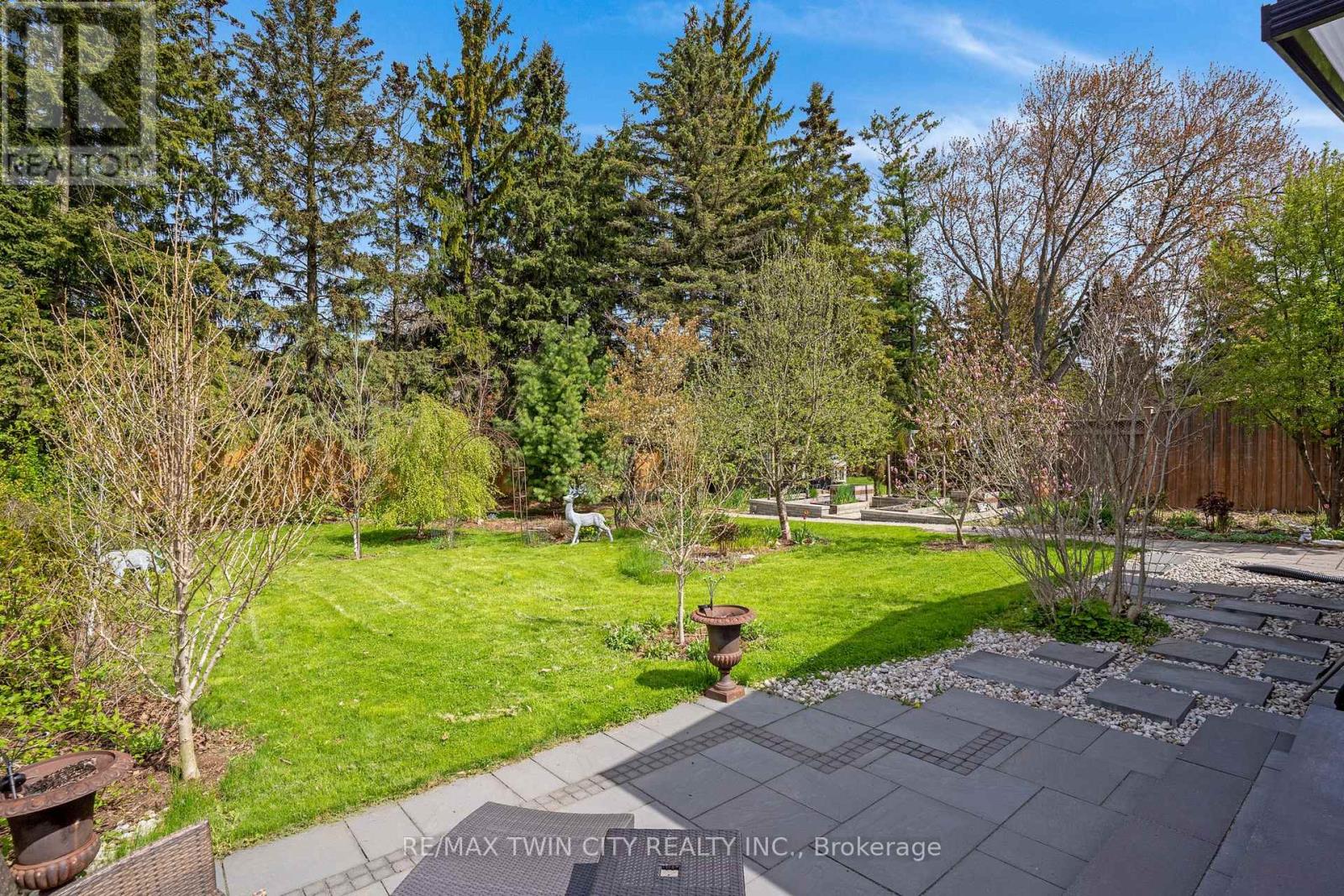 286 Normandy Avenue, Waterloo, Ontario  N2K 1X7 - Photo 44 - X13144036