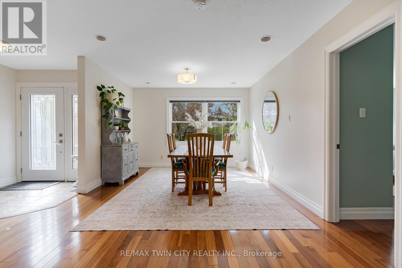 286 Normandy Avenue, Waterloo, Ontario  N2K 1X7 - Photo 6 - X13144036