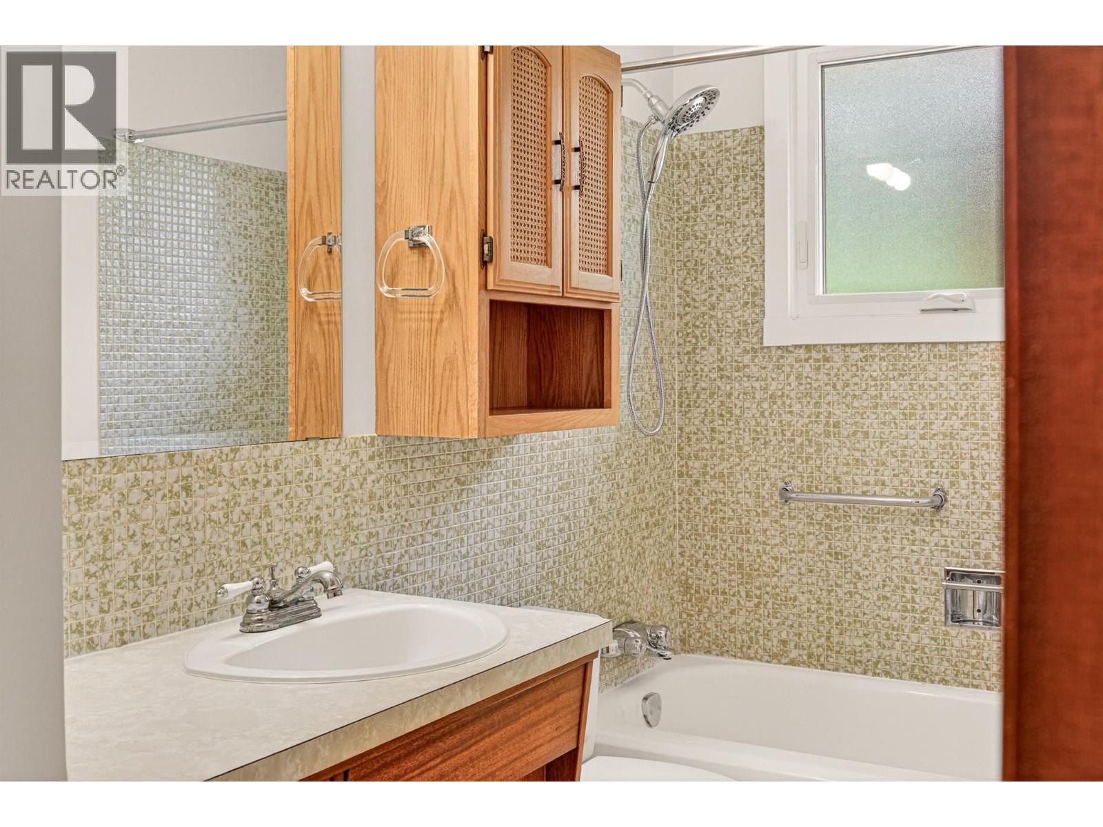 157 Pine Avenue, Sparwood, British Columbia  V0B 2G0 - Photo 38 - 10386764