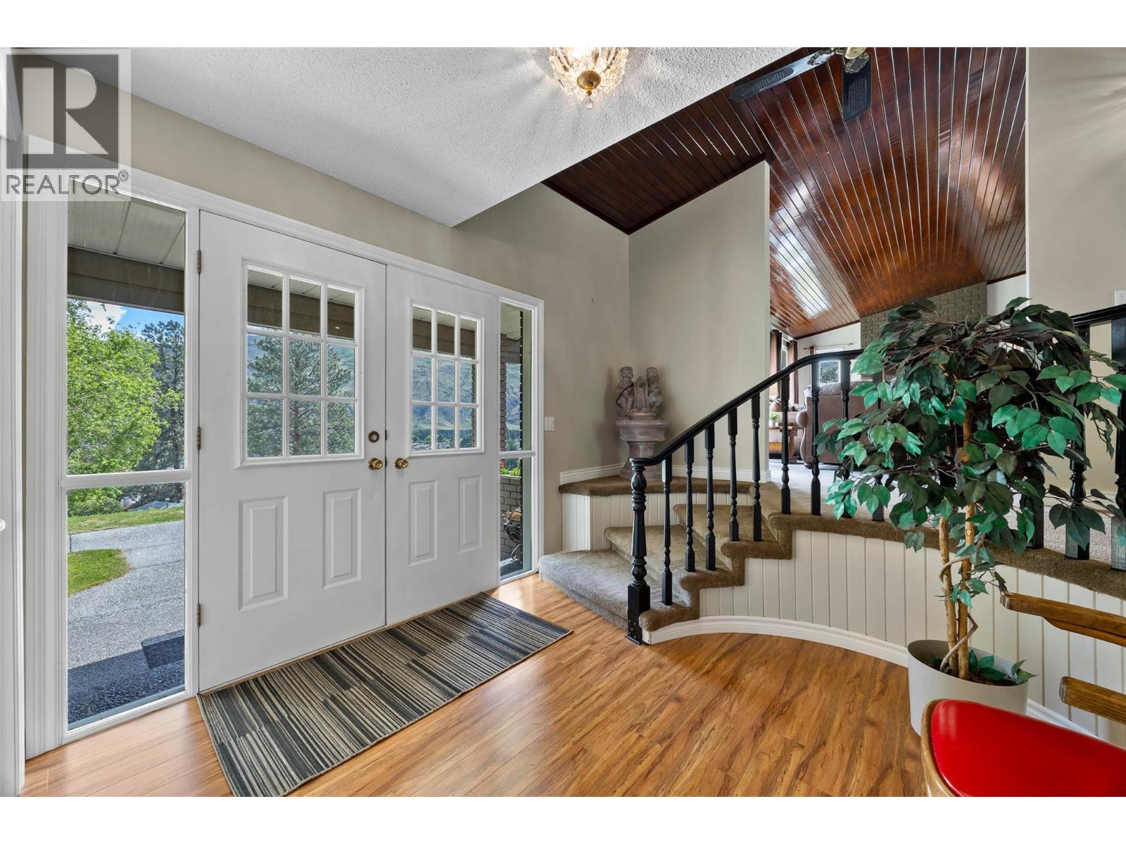 3084 Dohm Road, Kamloops, British Columbia  V2B 7L8 - Photo 17 - 10387646