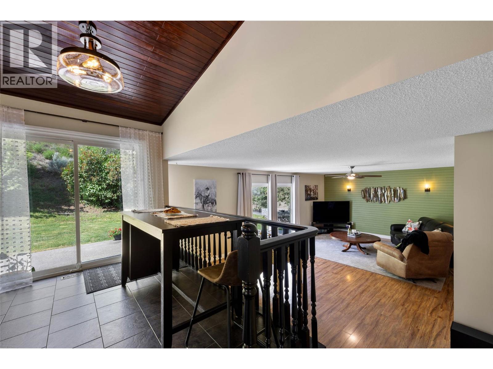 3084 Dohm Road, Kamloops, British Columbia  V2B 7L8 - Photo 31 - 10387646