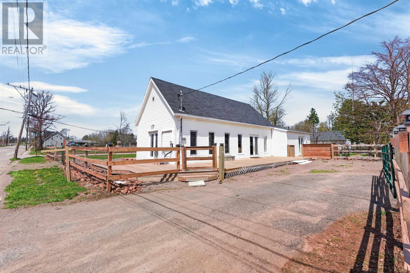 197 Main Street, Mount Stewart, Prince Edward Island  C0A 1T0 - Photo 5 - 202611323