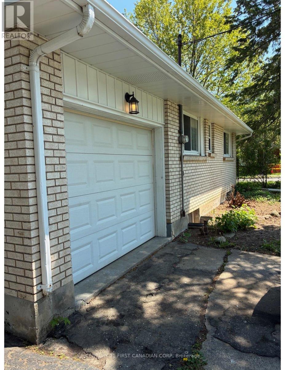1294 Hillcrest Avenue, London East, Ontario  N5Y 4N5 - Photo 2 - X13144352