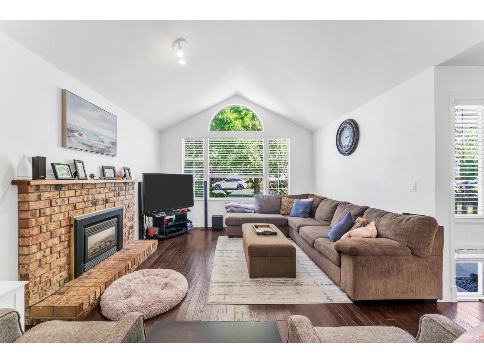 1055 163a Street, Surrey, British Columbia  V4A 8B3 - Photo 1 - R3124795