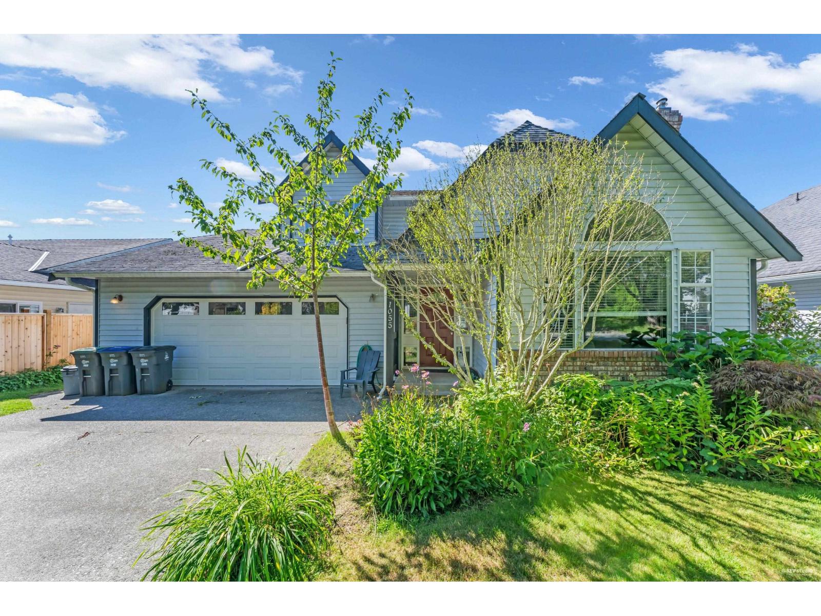 1055 163a Street, Surrey, British Columbia  V4A 8B3 - Photo 2 - R3124795