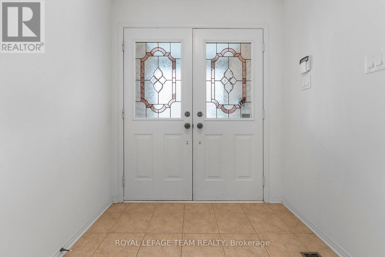 13 Melville Road, Arnprior, Ontario  K7S 3Z8 - Photo 5 - X12776756