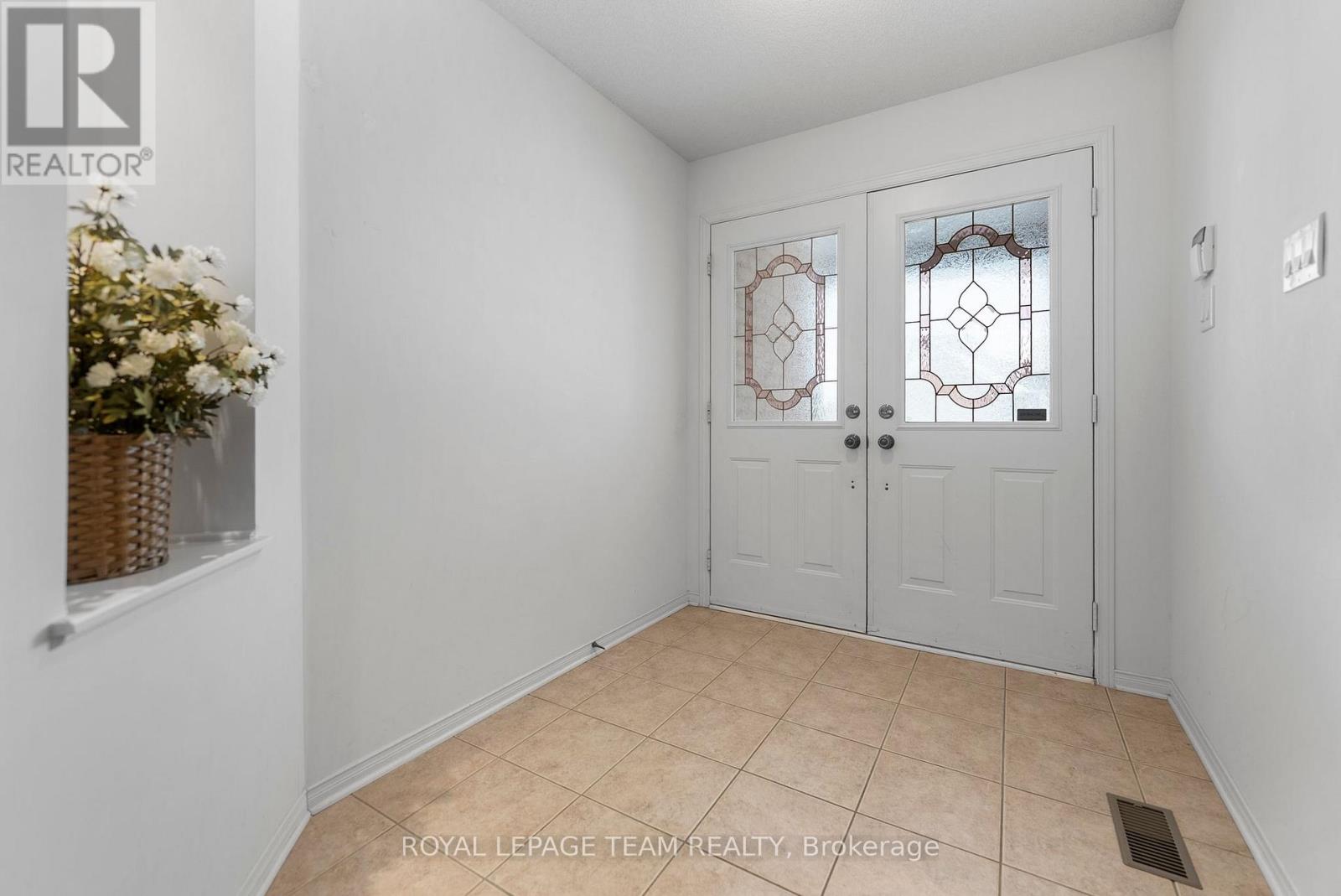 13 Melville Road, Arnprior, Ontario  K7S 3Z8 - Photo 6 - X12776756