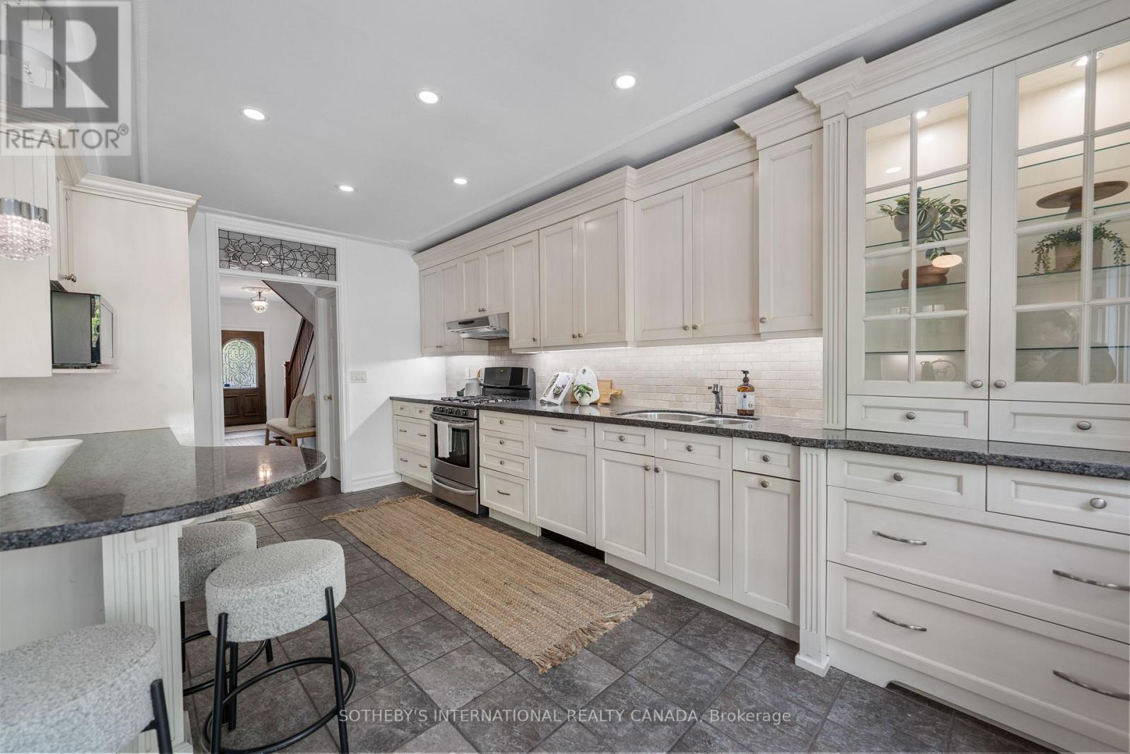 34 Belsize Drive, Toronto, Ontario  M4S 1L4 - Photo 11 - C13144116