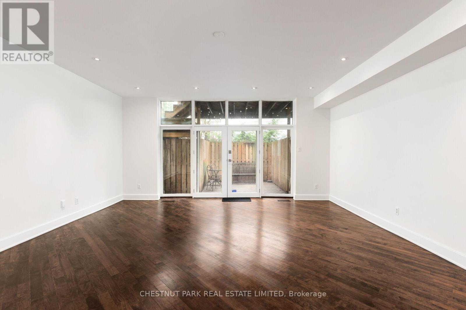 Main Fl - 734 Huron Street, Toronto, Ontario  M4V 2W3 - Photo 10 - C13144178