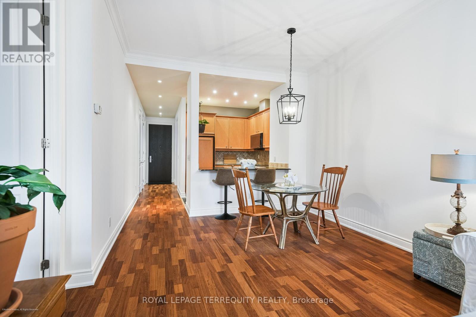 406 - 48 St Clair Avenue W, Toronto, Ontario  M4V 2Z2 - Photo 12 - C13144230