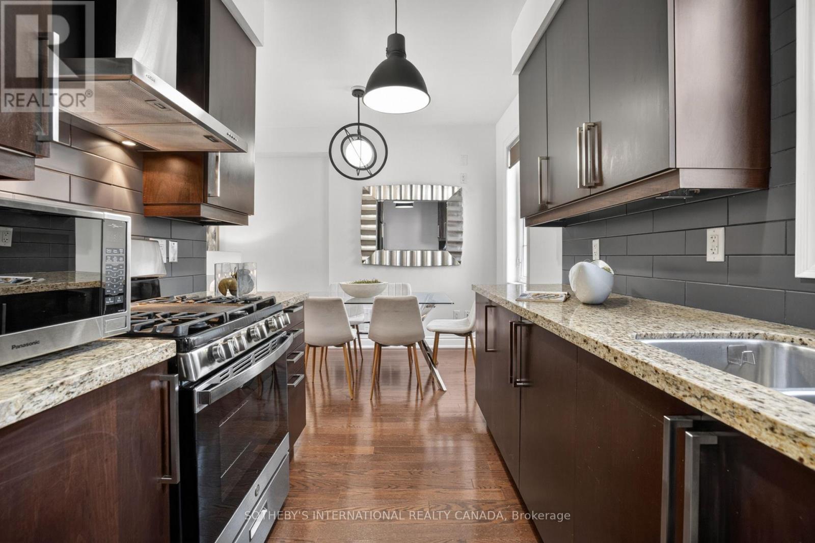 6 Tony Grande Lane, Toronto, Ontario  M6C 0A1 - Photo 19 - C13144310