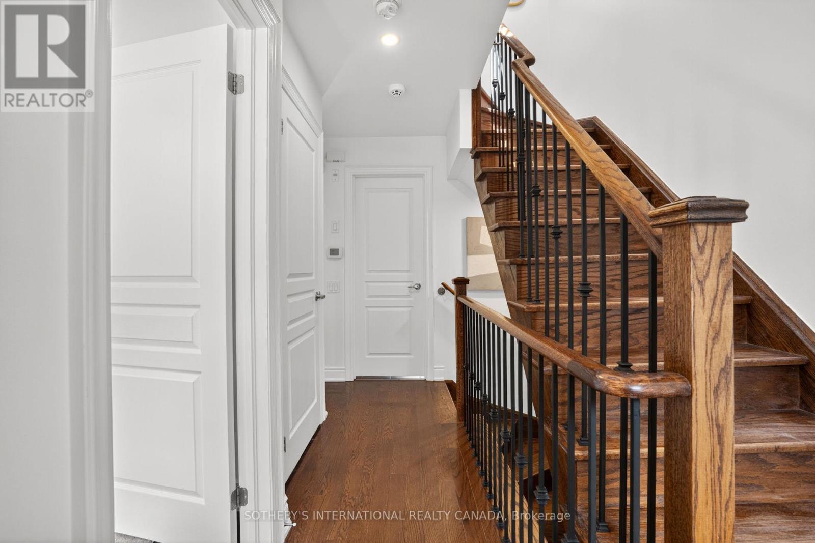 6 Tony Grande Lane, Toronto, Ontario  M6C 0A1 - Photo 27 - C13144310