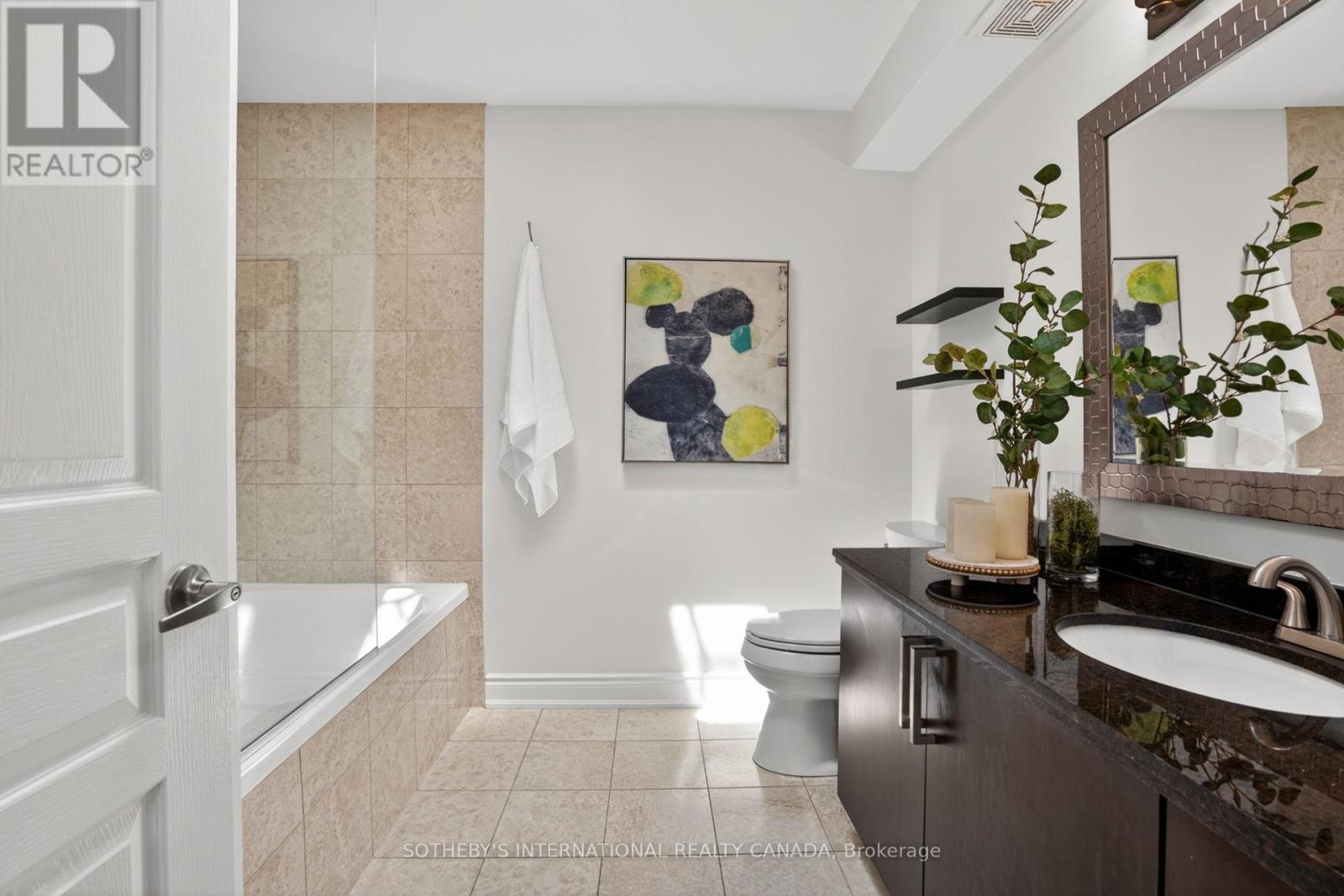 6 Tony Grande Lane, Toronto, Ontario  M6C 0A1 - Photo 37 - C13144310
