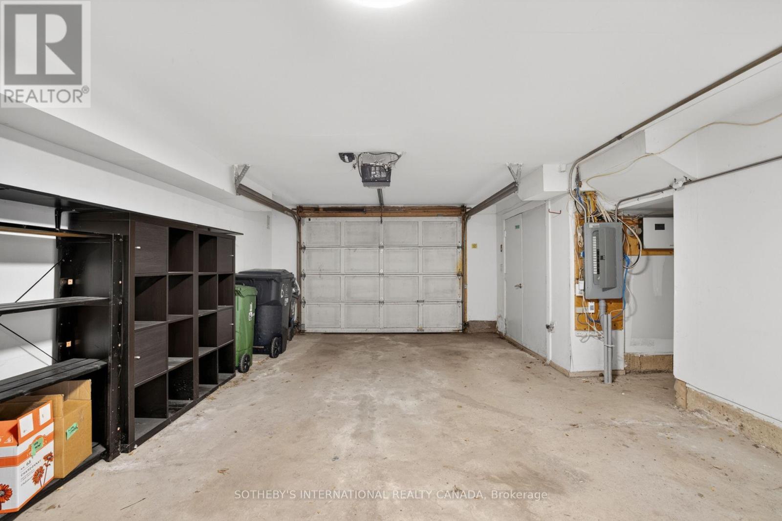 6 Tony Grande Lane, Toronto, Ontario  M6C 0A1 - Photo 42 - C13144310
