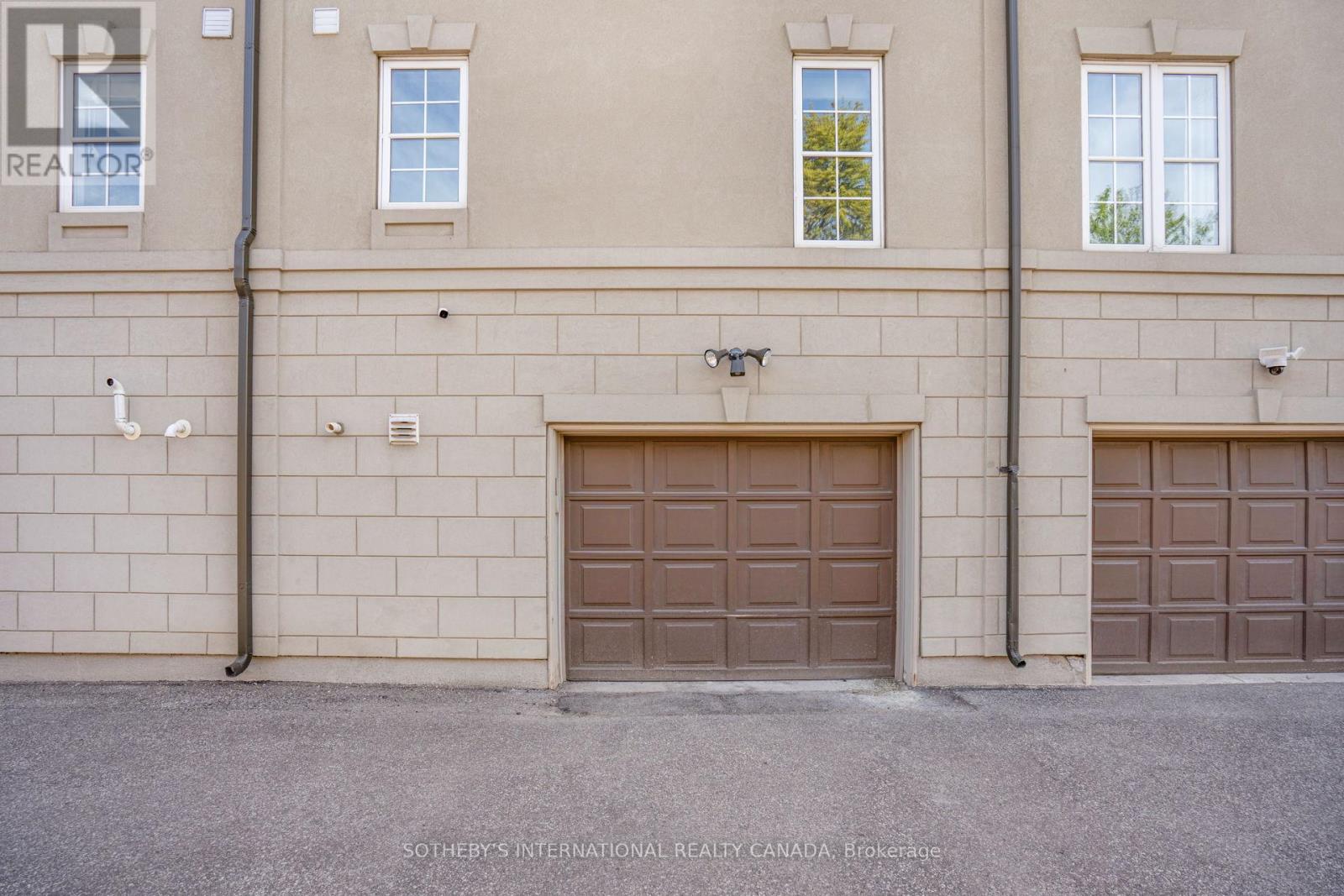 6 Tony Grande Lane, Toronto, Ontario  M6C 0A1 - Photo 45 - C13144310