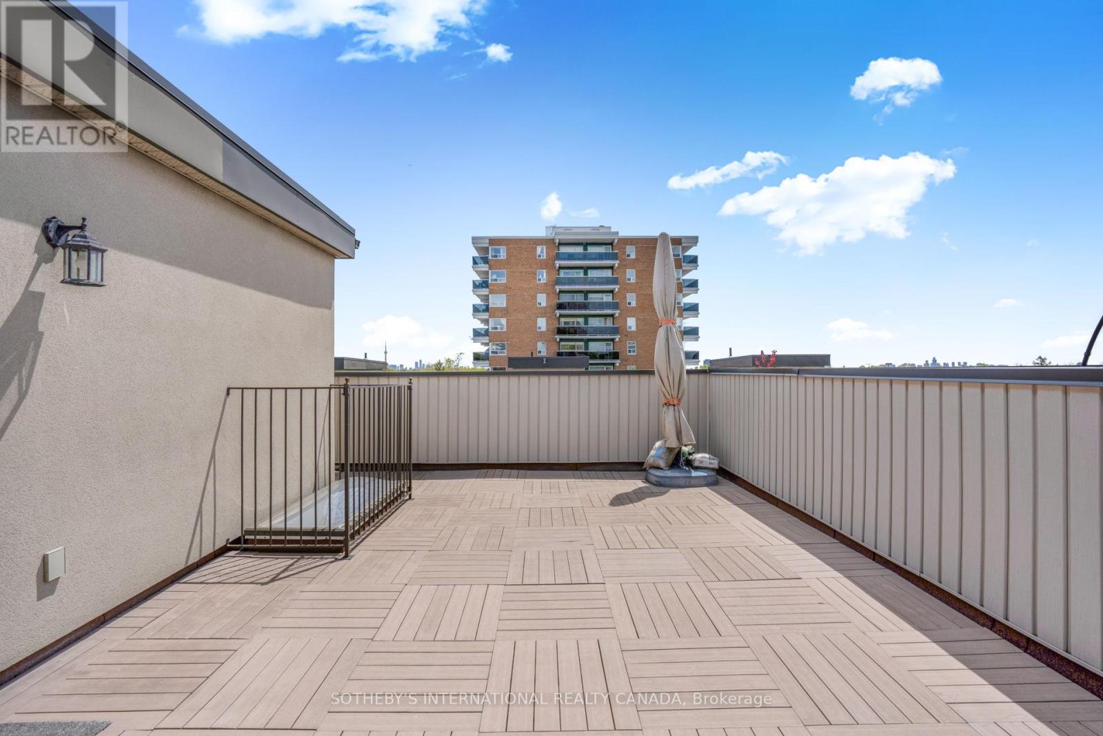 6 Tony Grande Lane, Toronto, Ontario  M6C 0A1 - Photo 47 - C13144310