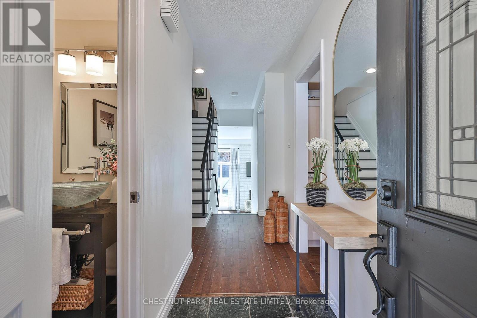 54 Loganberry Crescent, Toronto, Ontario  M2H 3H1 - Photo 3 - C13144322