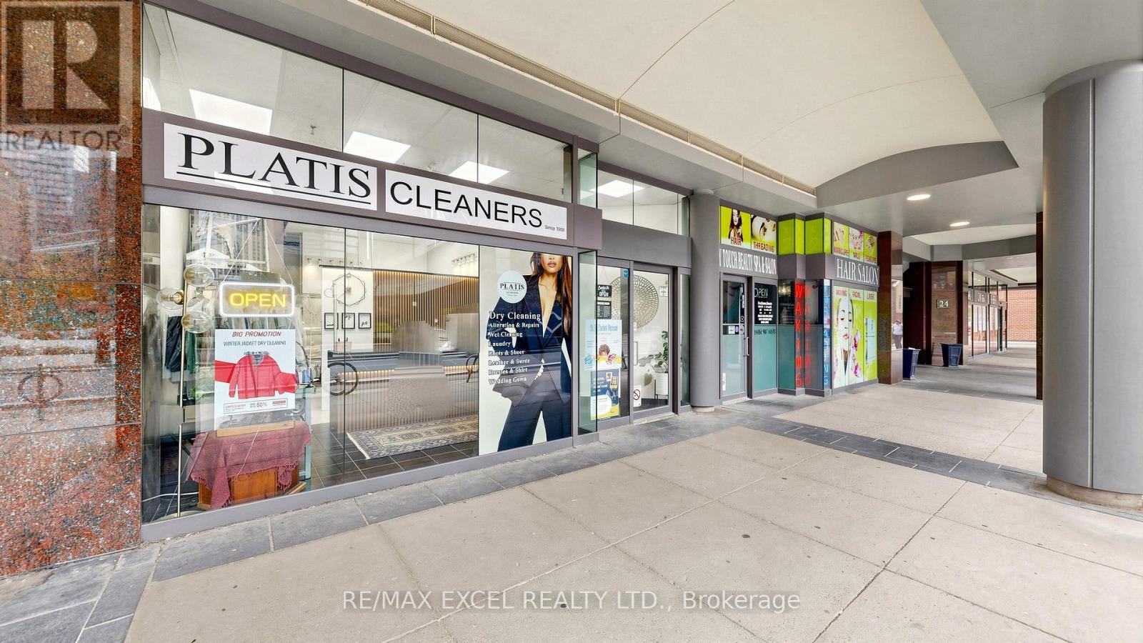 6 - 24 Wellesley Street W, Toronto, Ontario  M4Y 2X6 - Photo 3 - C13144382