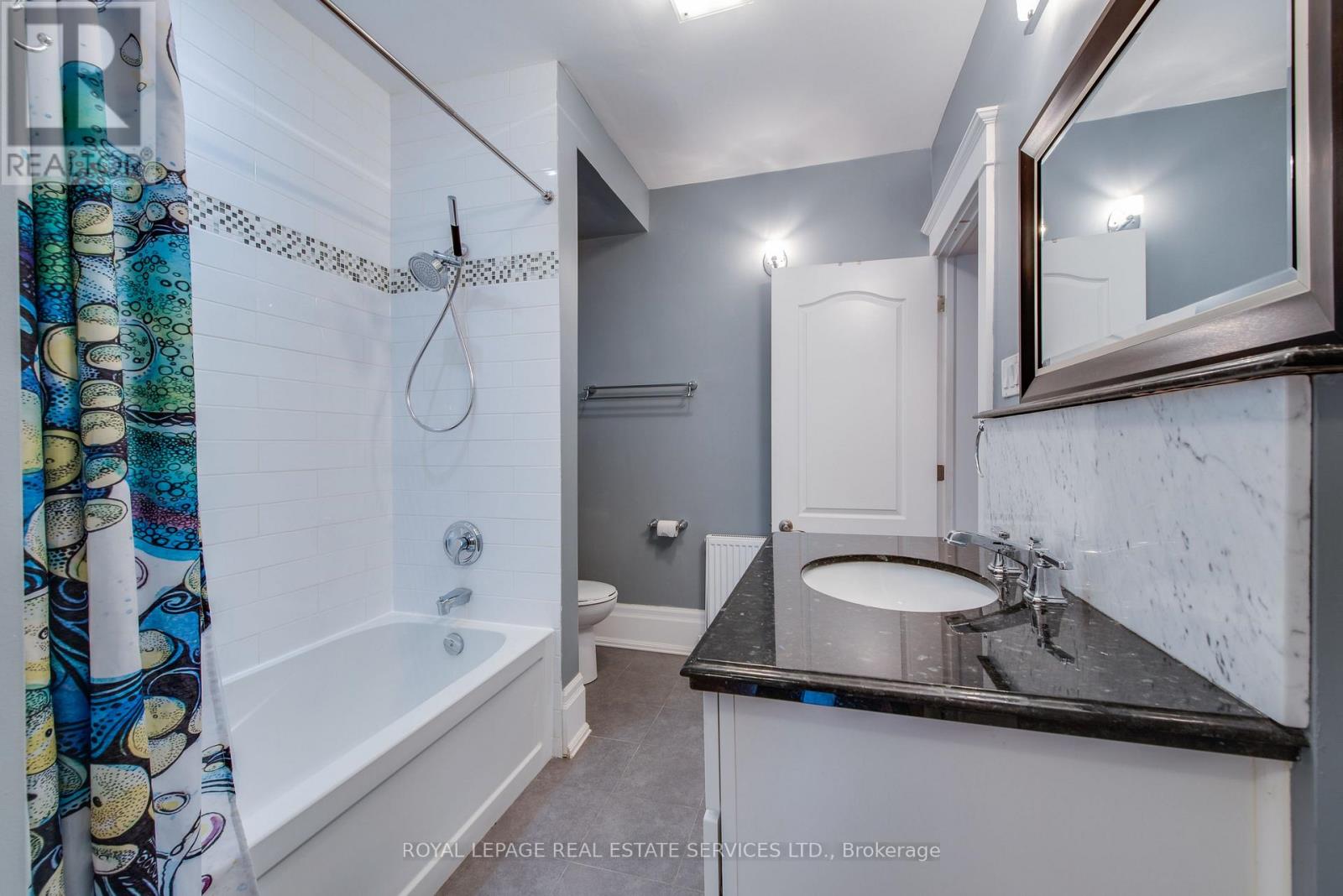 18 Shorncliffe Avenue, Toronto, Ontario M4V 1T1 - Photo 13 - C13144390