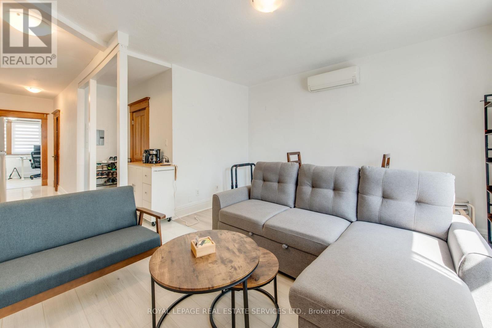 18 Shorncliffe Avenue, Toronto, Ontario M4V 1T1 - Photo 16 - C13144392