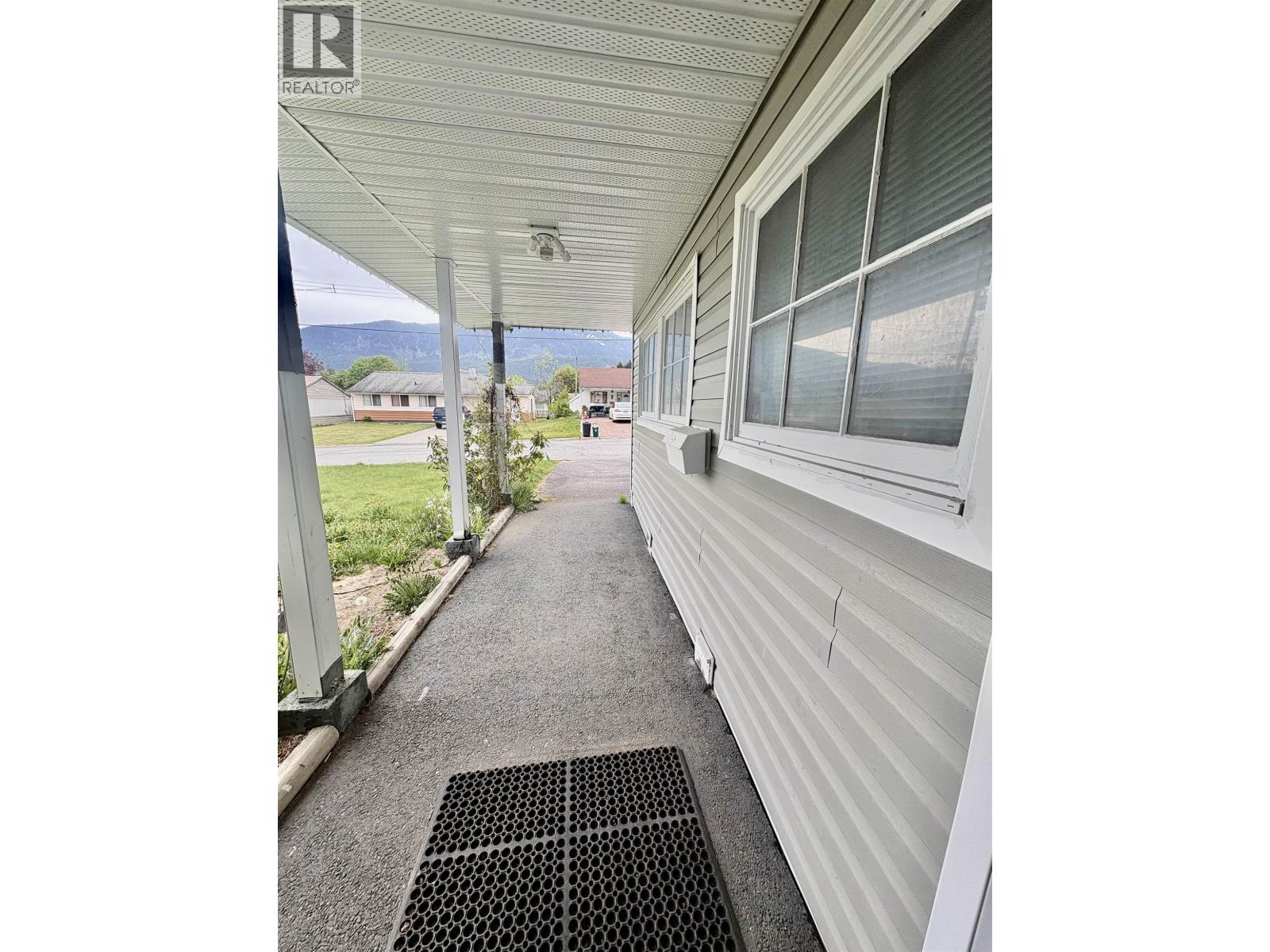 23 Kitlope Street, Kitimat, British Columbia  V8C 1X6 - Photo 1 - R3123410