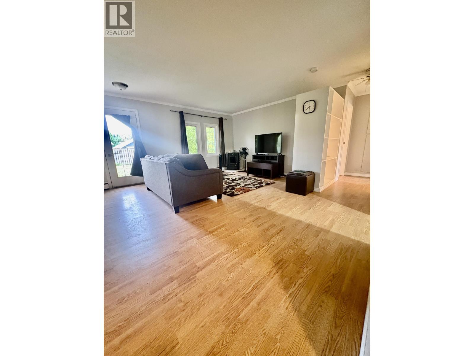 23 Kitlope Street, Kitimat, British Columbia  V8C 1X6 - Photo 5 - R3123410