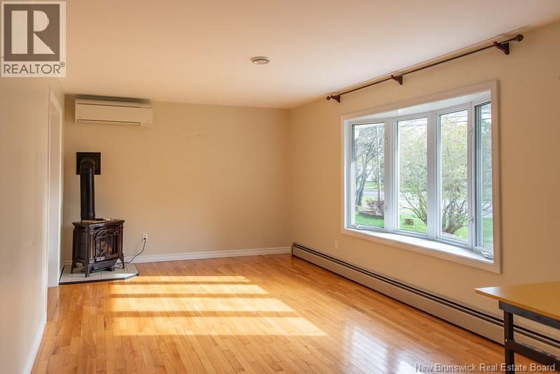 72 Hartt Street, Fredericton, New Brunswick  E3A 4X8 - Photo 5 - NB139525