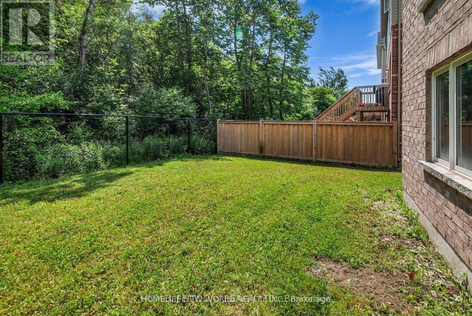265 Bruce Cameron Drive, Clarington, Ontario  L1C 3K2 - Photo 11 - E13144064