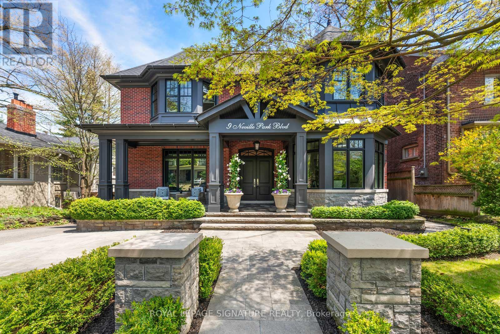 9 Neville Park Boulevard, Toronto, Ontario  M4E 3P5 - Photo 2 - E13144084