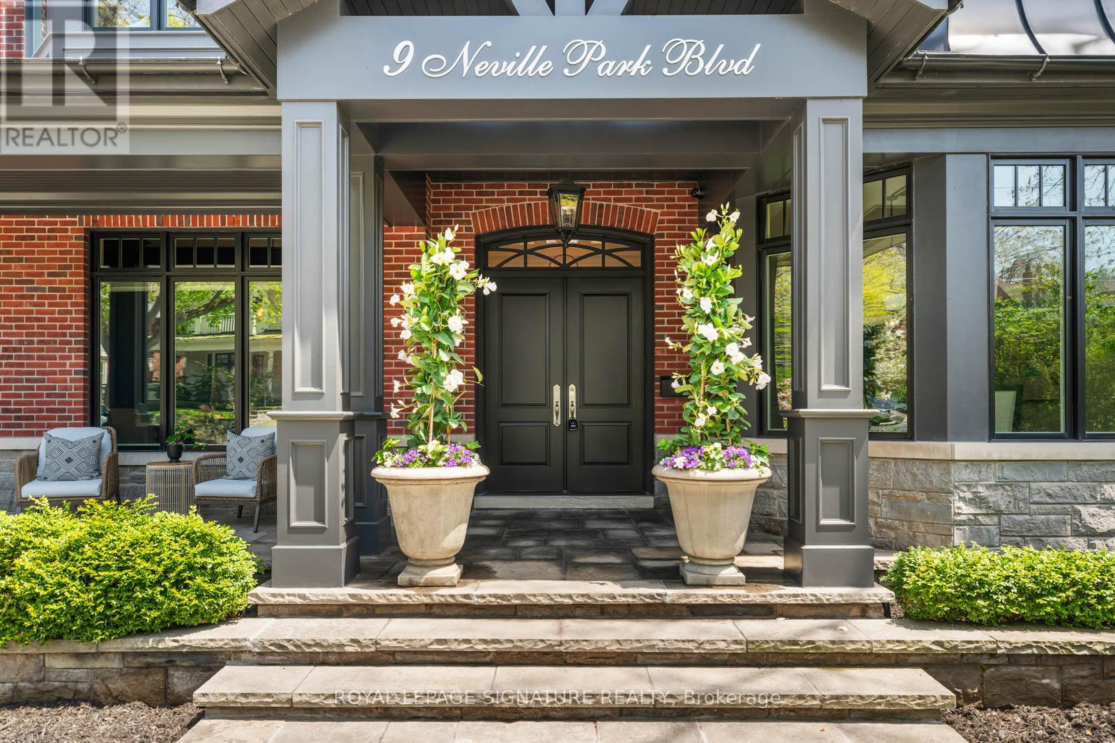 9 Neville Park Boulevard, Toronto, Ontario  M4E 3P5 - Photo 3 - E13144084