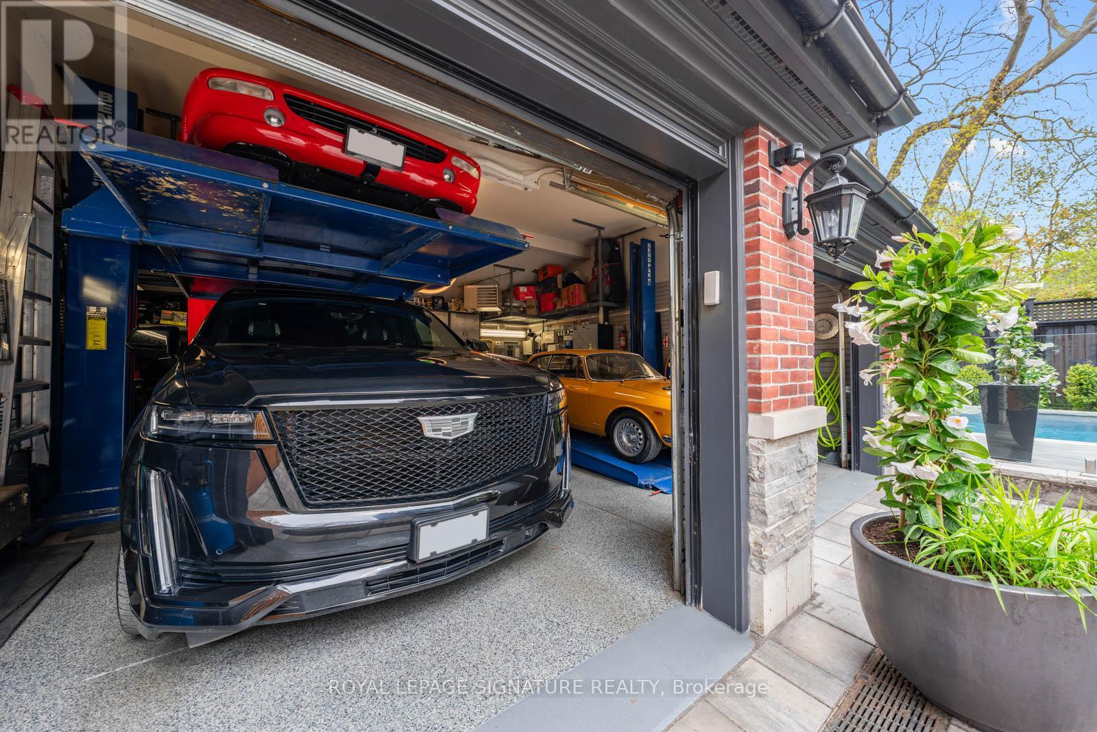 9 Neville Park Boulevard, Toronto, Ontario  M4E 3P5 - Photo 46 - E13144084