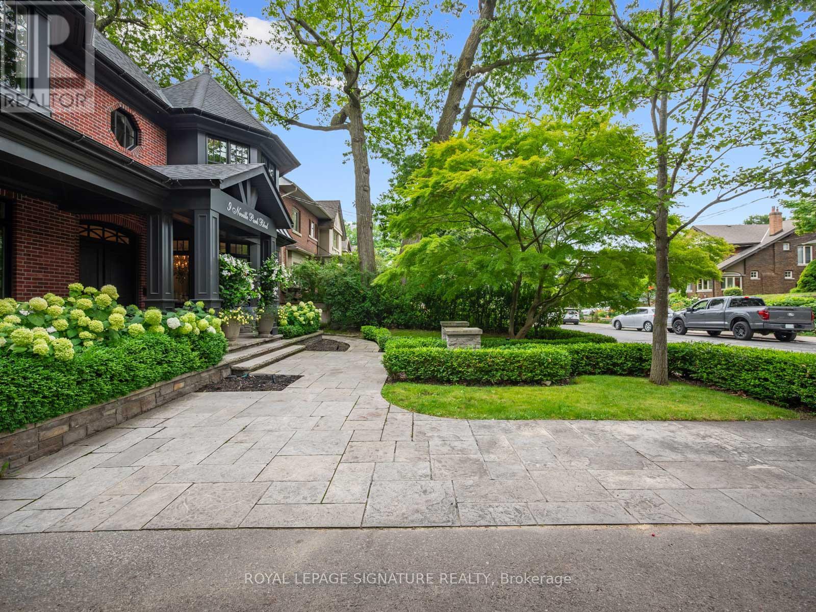 9 Neville Park Boulevard, Toronto, Ontario  M4E 3P5 - Photo 5 - E13144084