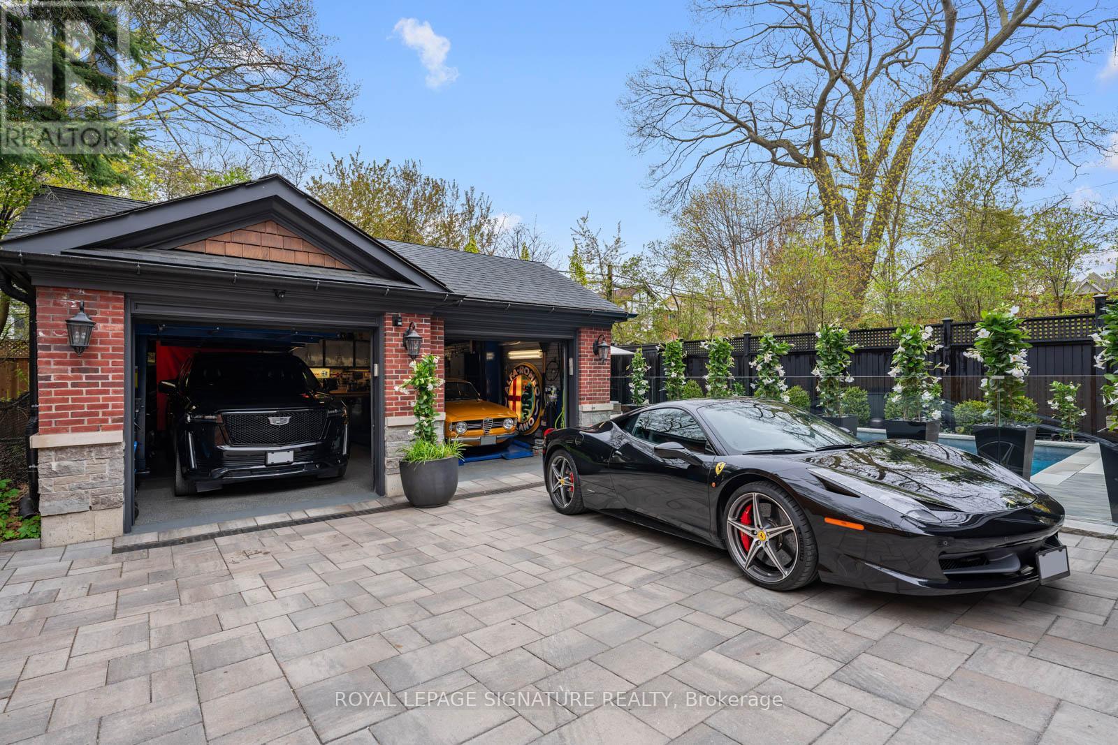 9 Neville Park Boulevard, Toronto, Ontario  M4E 3P5 - Photo 8 - E13144084