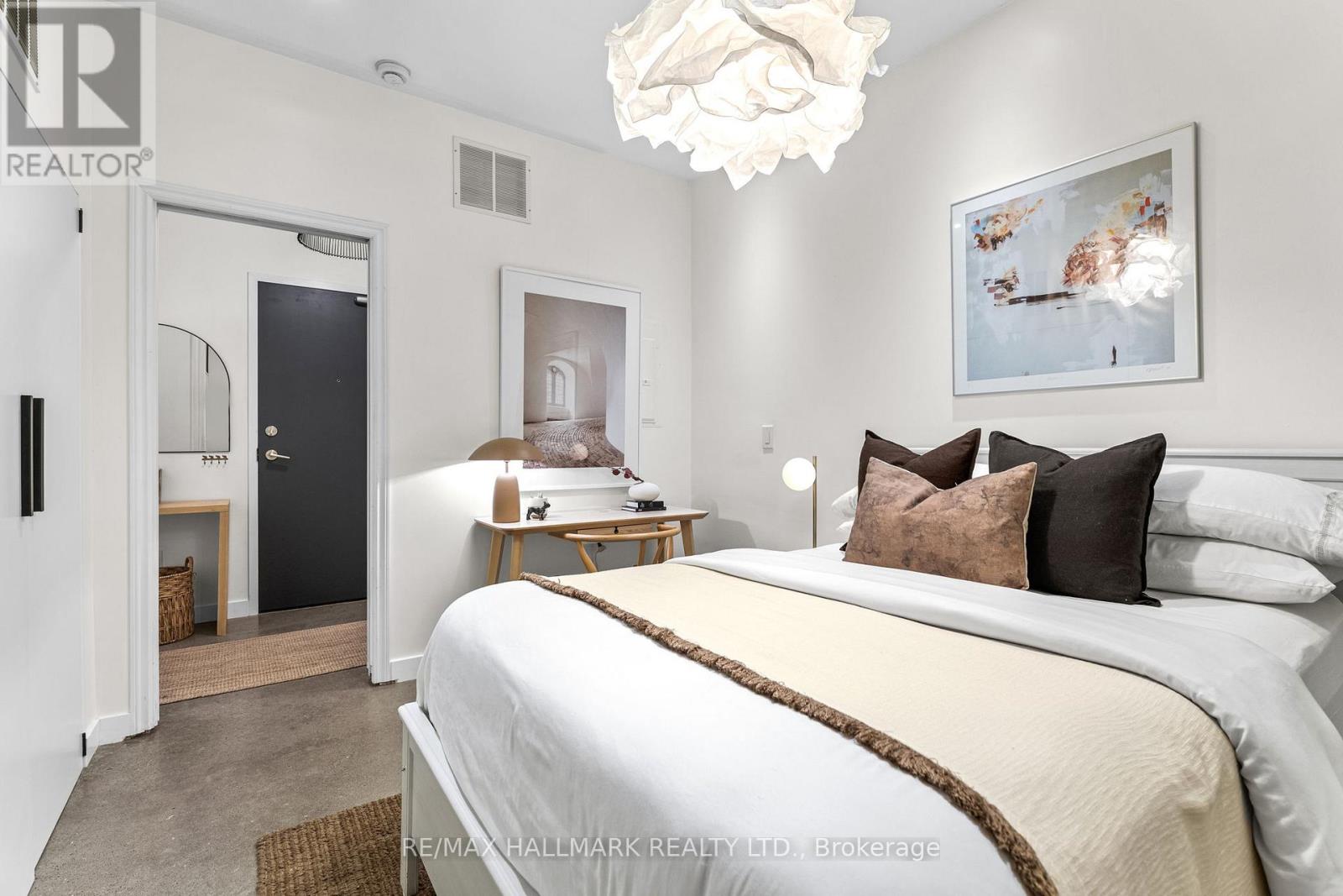 202 - 747 Queen Street E, Toronto, Ontario  M4M 1H3 - Photo 17 - E13144152