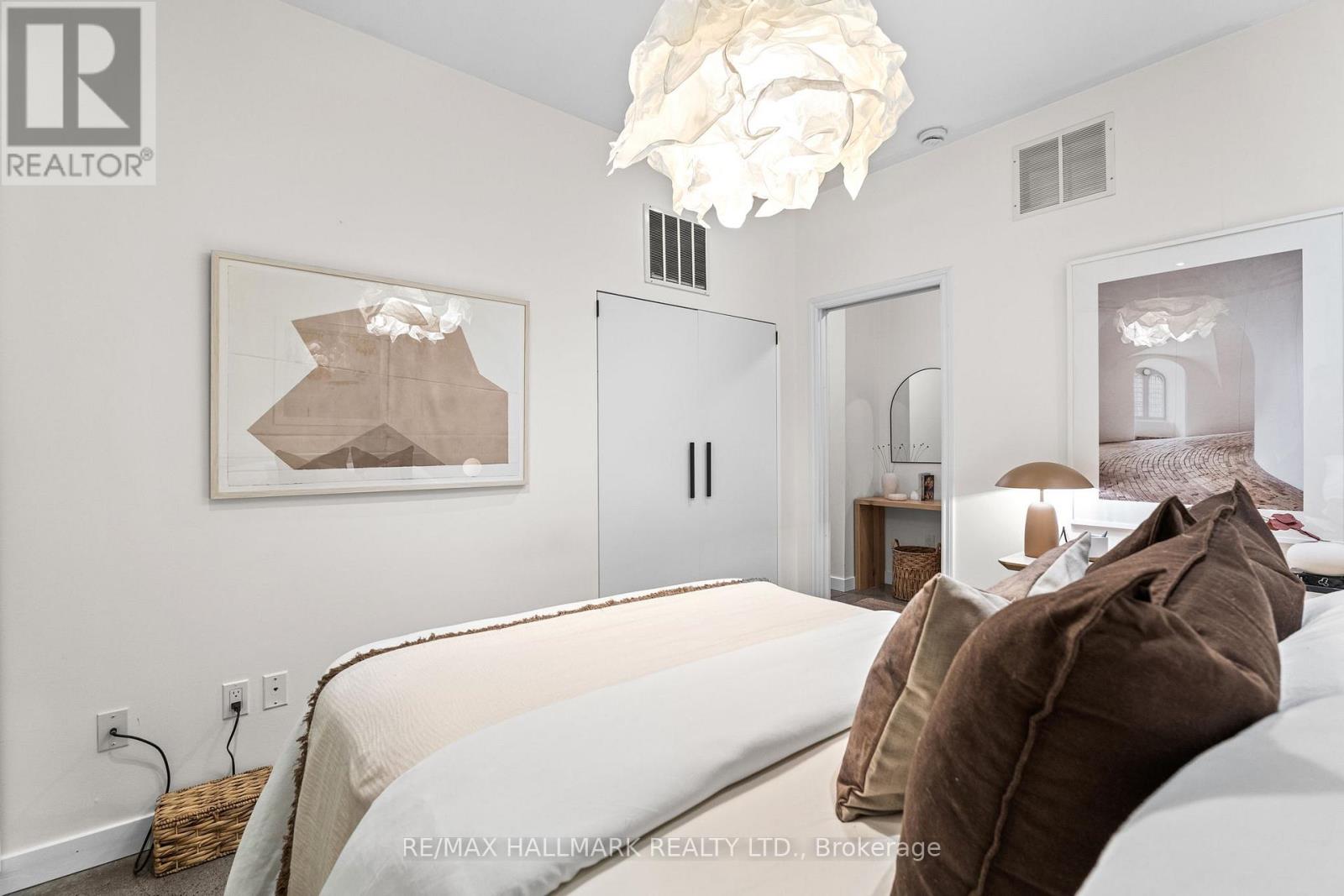 202 - 747 Queen Street E, Toronto, Ontario  M4M 1H3 - Photo 18 - E13144152