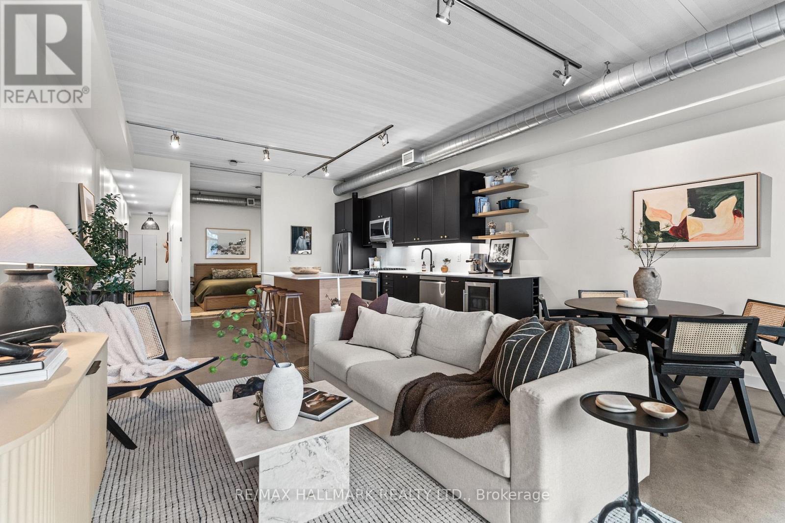 202 - 747 Queen Street E, Toronto, Ontario  M4M 1H3 - Photo 6 - E13144152