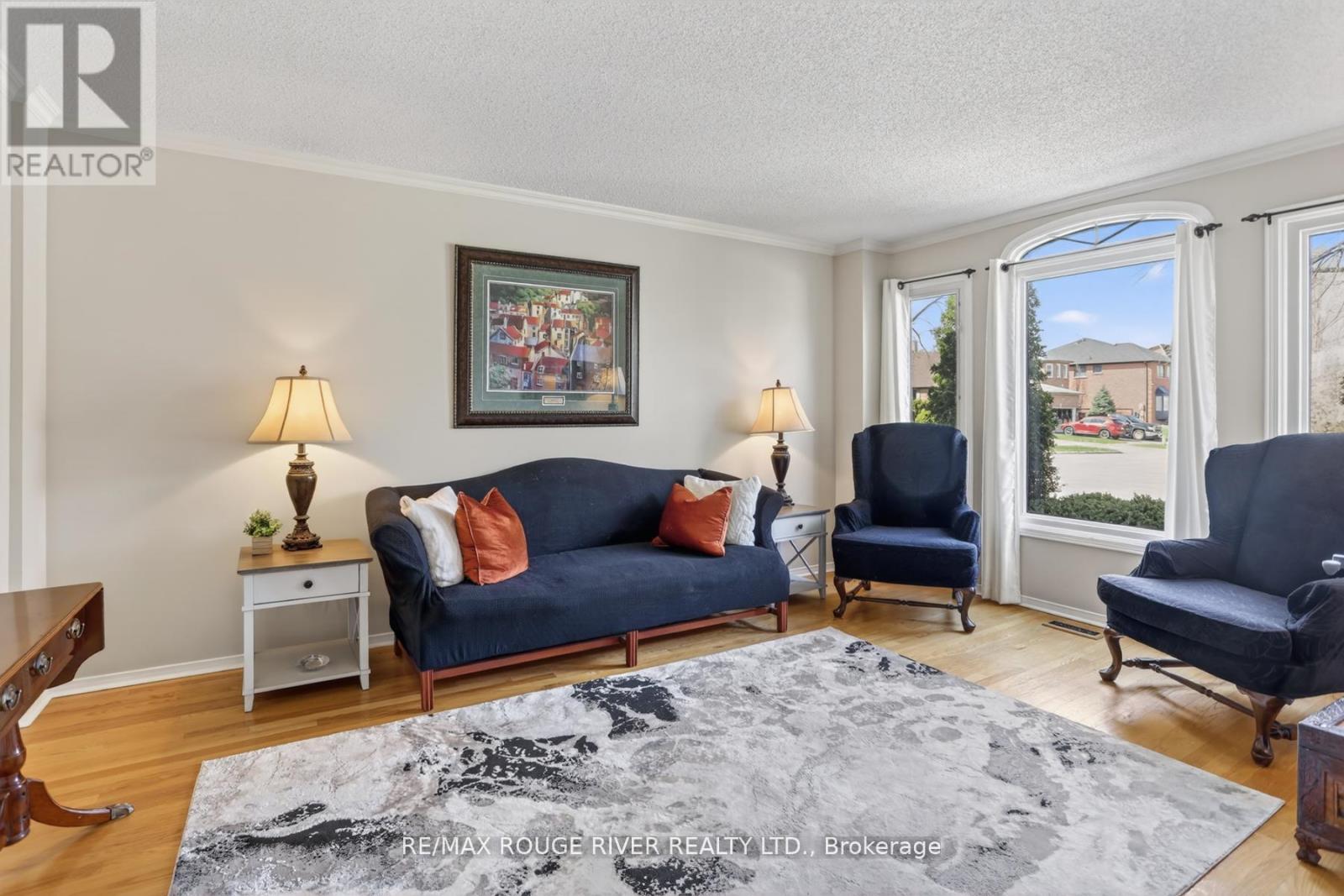 84 Silverbirch Place, Whitby, Ontario  L1R 1X5 - Photo 4 - E13144202