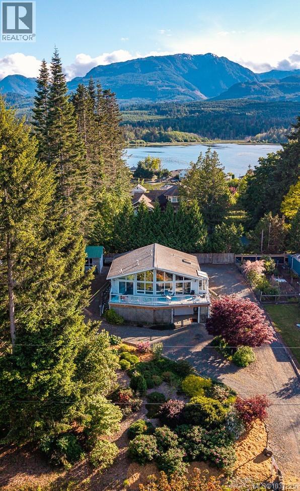 7627 Ships Point Rd, Fanny Bay, British Columbia  V0R 1W0 - Photo 1 - 1037225