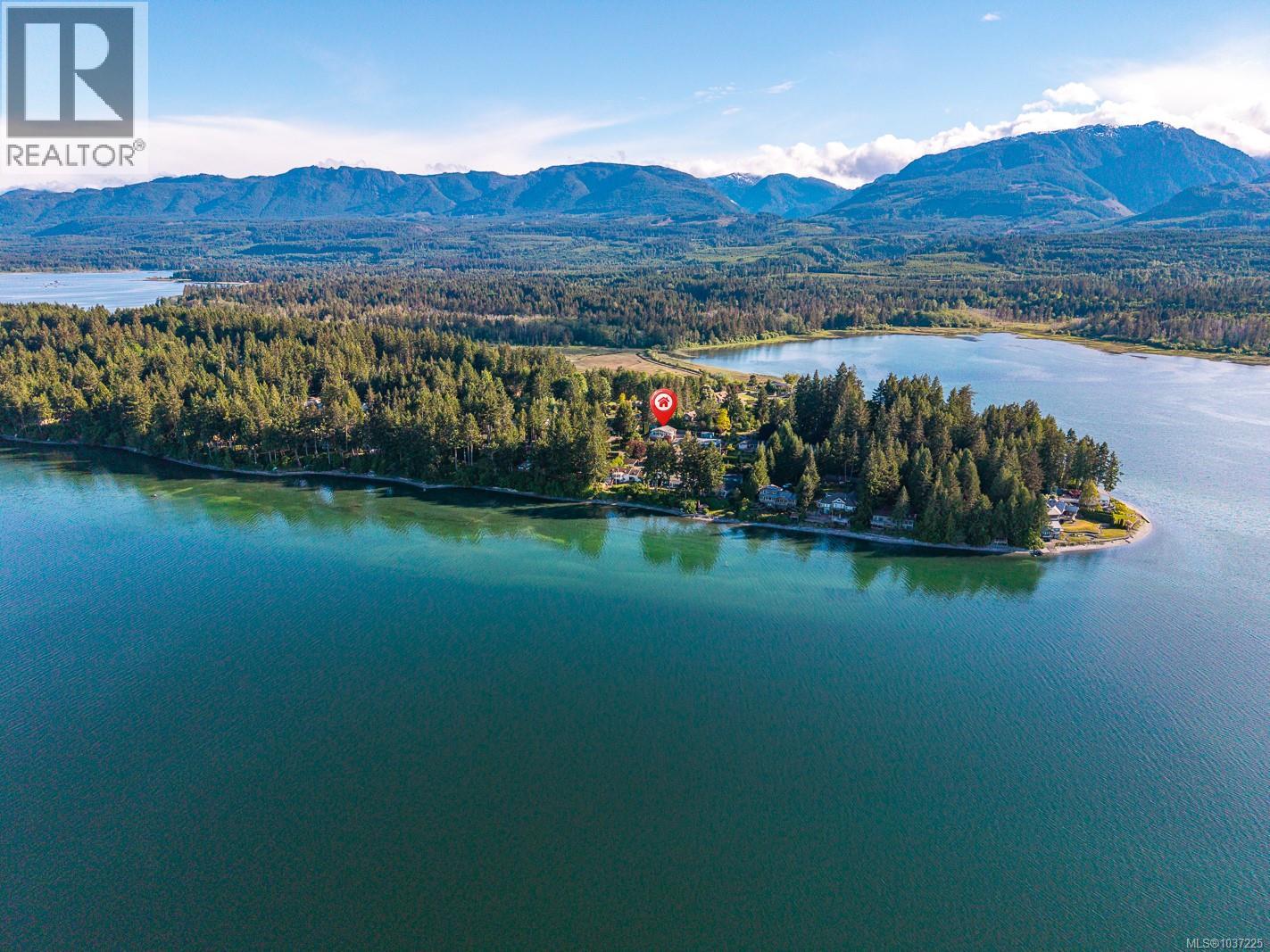 7627 Ships Point Rd, Fanny Bay, British Columbia  V0R 1W0 - Photo 38 - 1037225