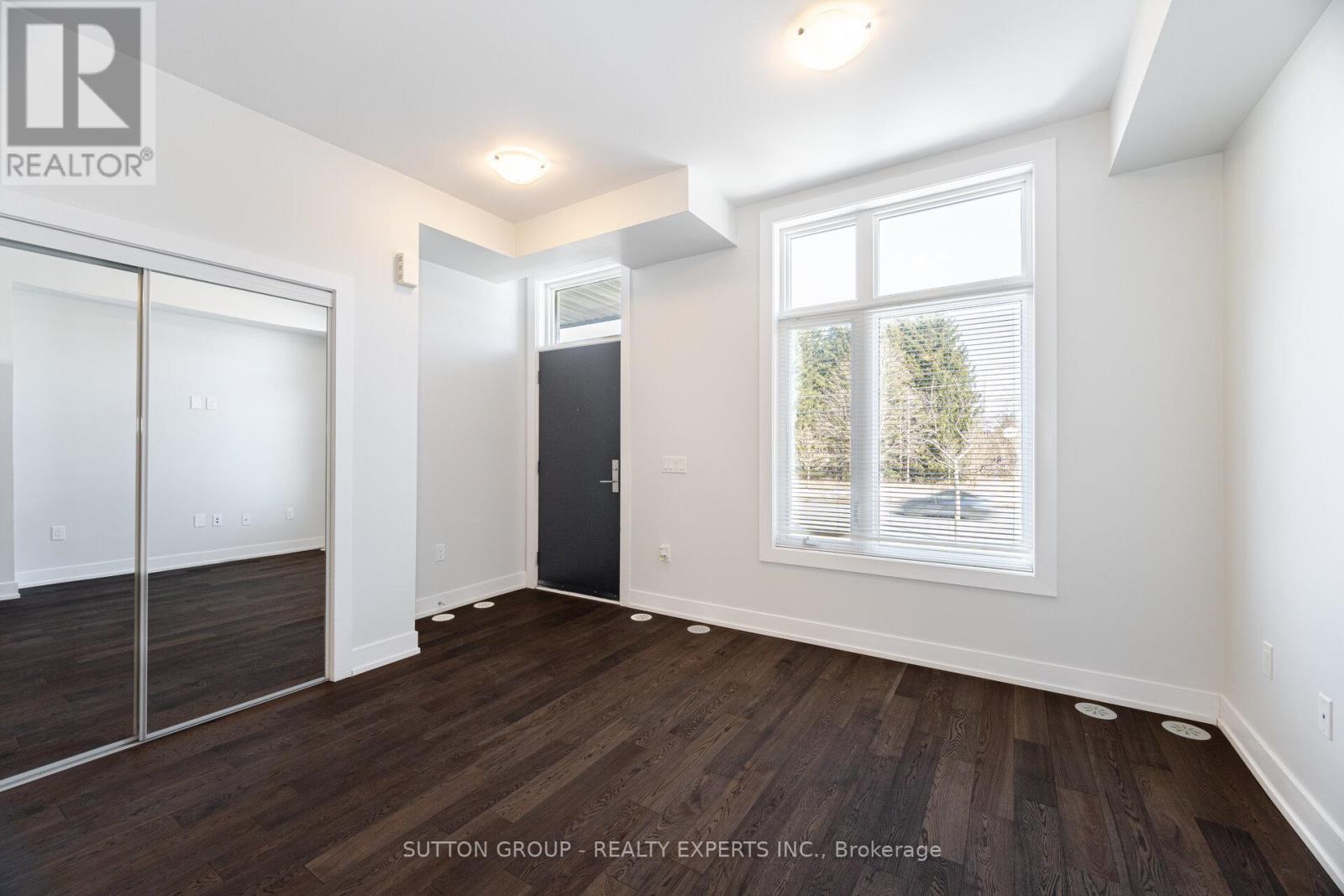 L109 - 9560 Islington Avenue, Vaughan, Ontario  L4H 4Z5 - Photo 11 - N13144056