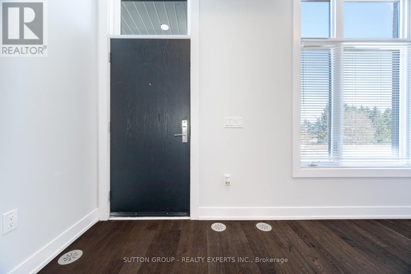 L109 - 9560 Islington Avenue, Vaughan, Ontario  L4H 4Z5 - Photo 6 - N13144056