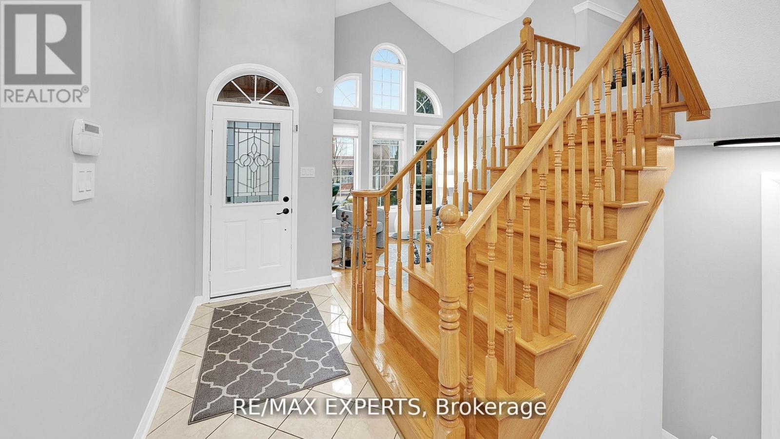 11 Crew Crescent, Vaughan, Ontario  L6A 3E9 - Photo 2 - N13144070