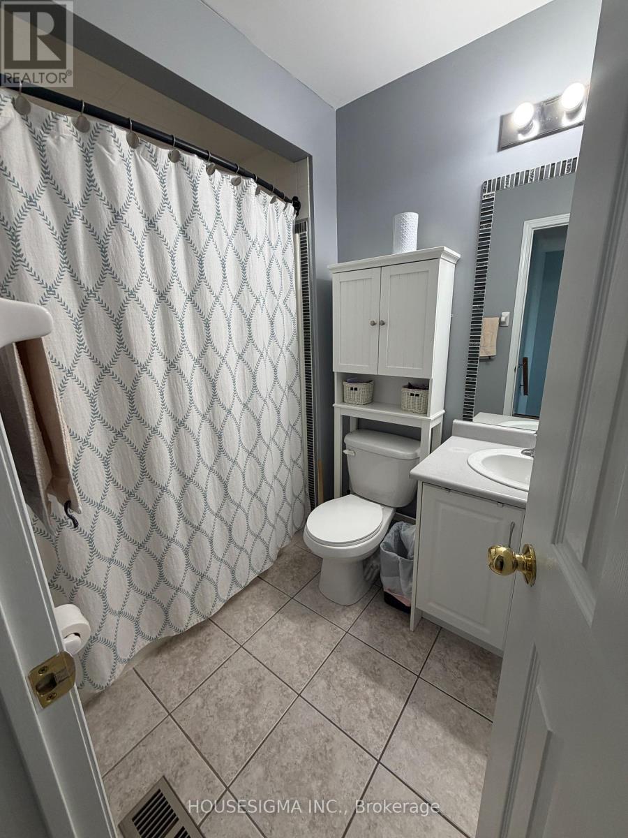 58 Lookout Street, Essa (Angus), Ontario  L0M 1B4 - Photo 14 - N13144090