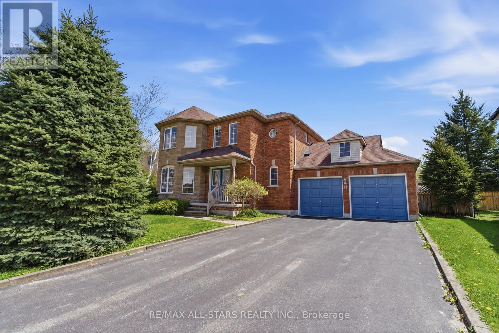 7 REMION CRESCENT, Uxbridge, Ontario