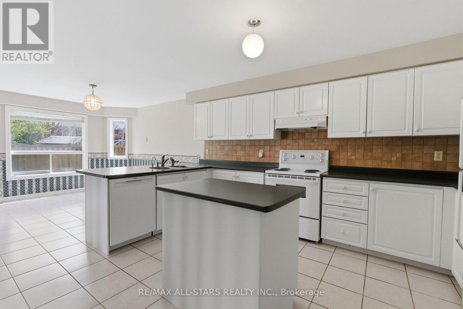 7 Remion Crescent, Uxbridge, Ontario  L9P 1V3 - Photo 7 - N13144130