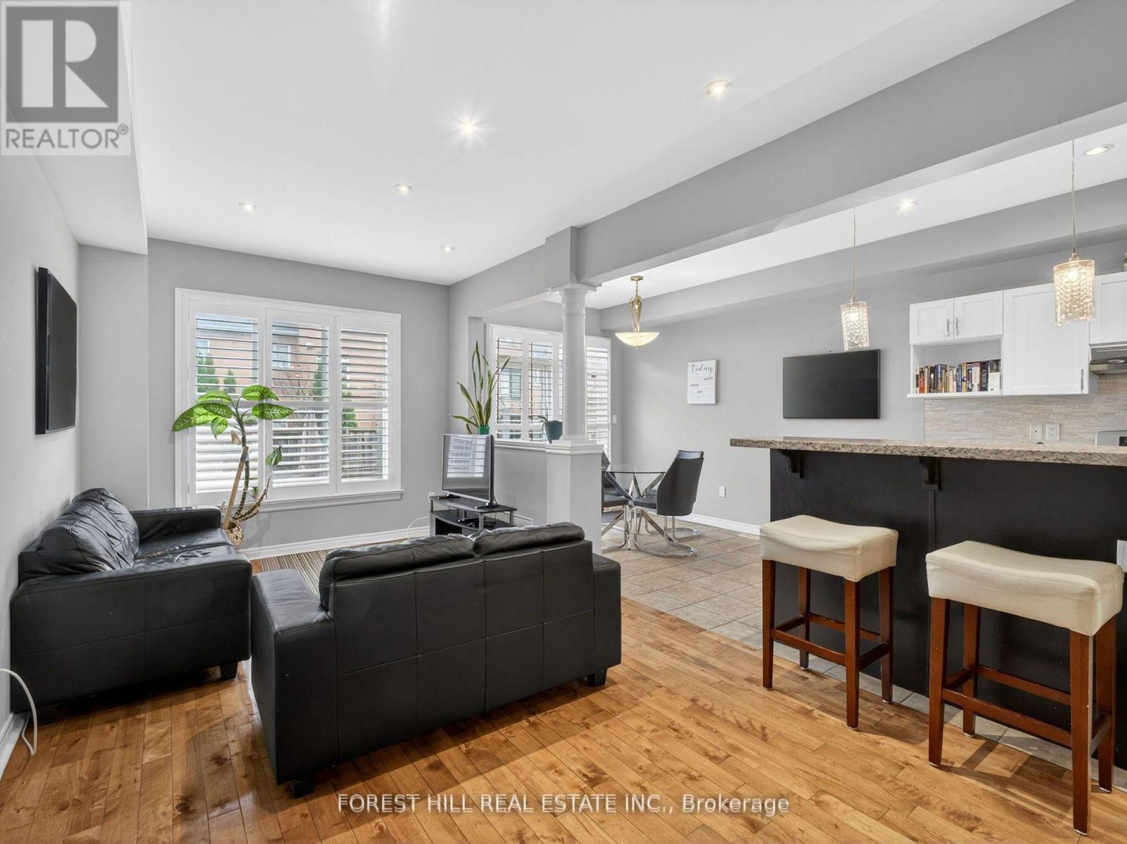 53 Marc Santi Boulevard, Vaughan, Ontario  L6A 0K2 - Photo 3 - N13144156