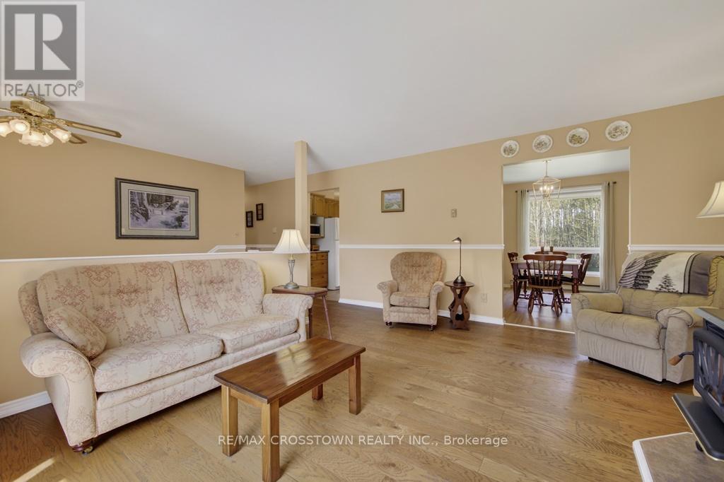 50 Withall Grove, Tiny, Ontario  L0L 2T0 - Photo 6 - S13144218