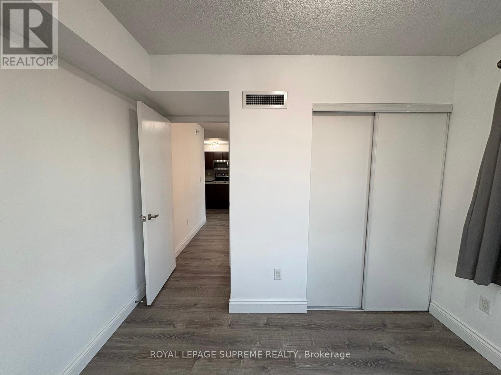 2102 - 1420 Dupont Street, Toronto, Ontario  M6H 0C2 - Photo 14 - W12994910
